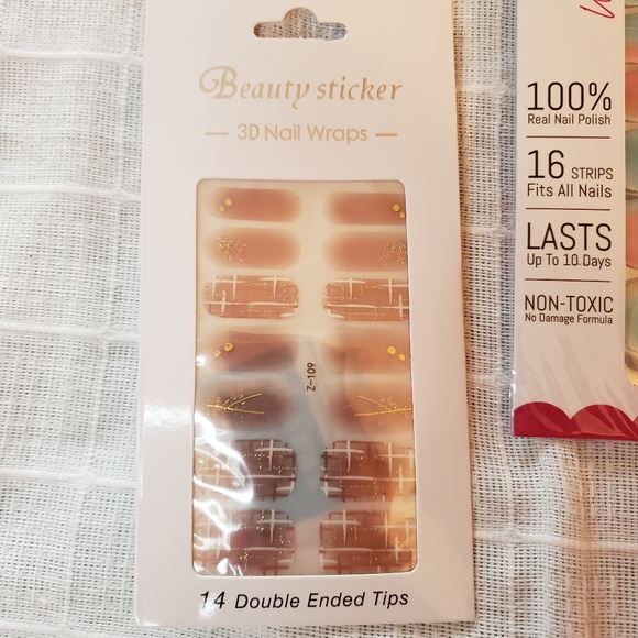 4 different sets Muted colors nail polish strips - Picture 3 of 9